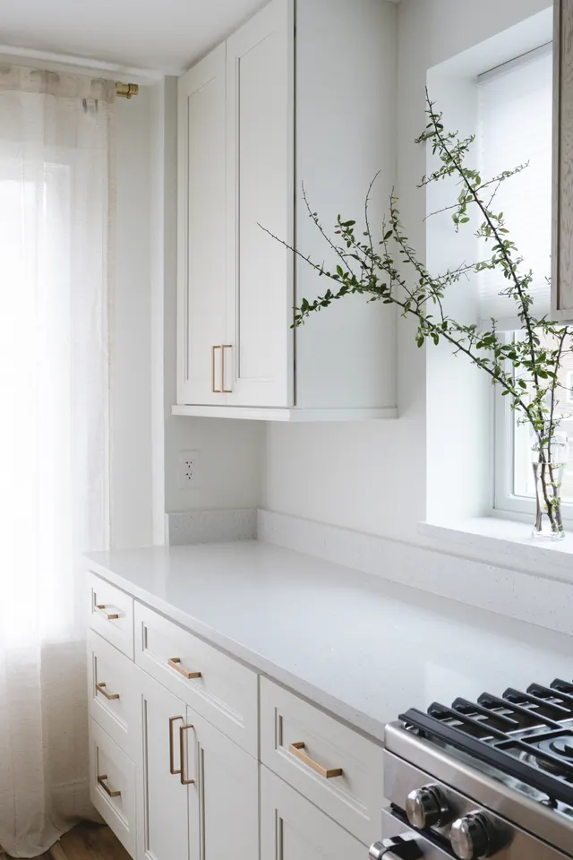 Concorde White — a kitchen supplied by Mr. Kitchen Cabinet