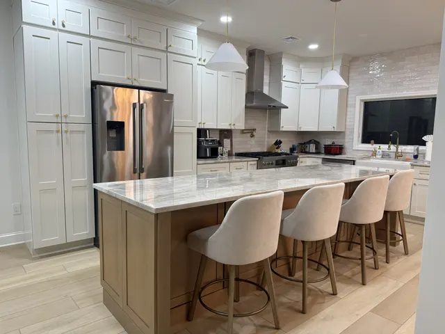Galaxy Timber with Mercury White — a kitchen supplied by Mr. Kitchen Cabinet
