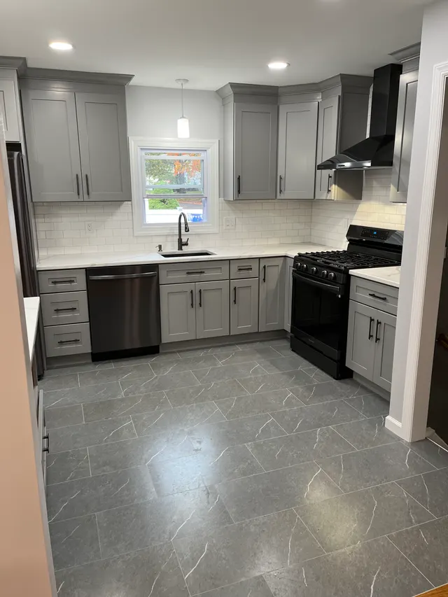 Grey Shaker — a kitchen supplied by Mr. Kitchen Cabinet