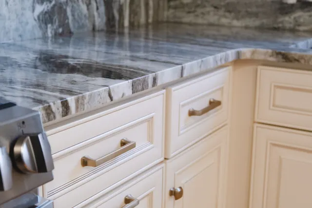 Legendary Ivory — a kitchen supplied by Mr. Kitchen Cabinet