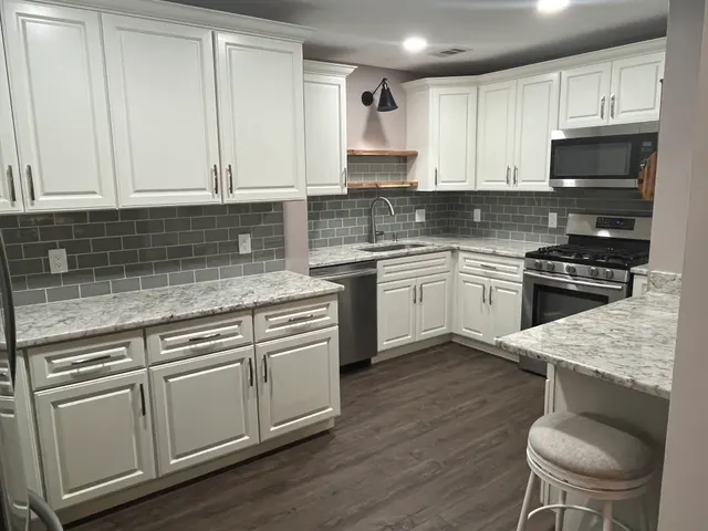 Venus Ivory — a kitchen supplied by Mr. Kitchen Cabinet